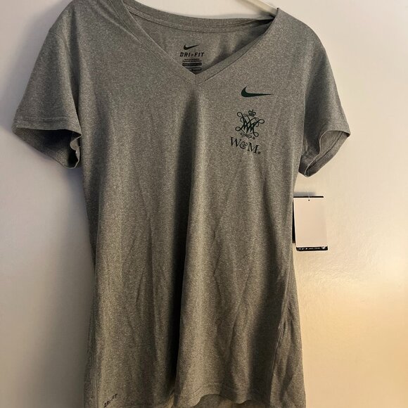 Nike Women's M Dri Fit V-Neck William & Mary Tee - NWT - Picture 1 of 6